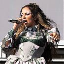2224927496_l.jpg