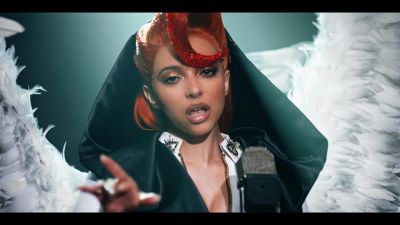 y2mate_com_-_Galantis_David_Guetta__Little_Mix__Heartbreak_Anthem_Official_Music_Video_1080p_156.jpg