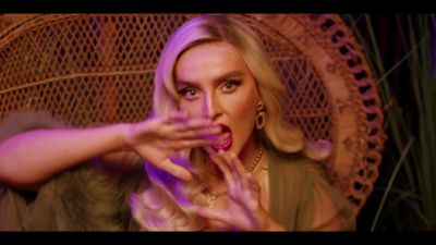 y2mate_com_-_Galantis_David_Guetta__Little_Mix__Heartbreak_Anthem_Official_Music_Video_1080p_368.jpg