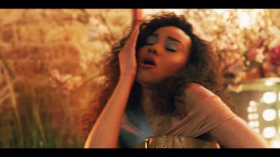 y2mate_com_-_Galantis_David_Guetta__Little_Mix__Heartbreak_Anthem_Official_Music_Video_1080p_563.jpg