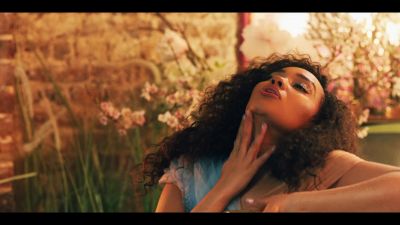 y2mate_com_-_Galantis_David_Guetta__Little_Mix__Heartbreak_Anthem_Official_Music_Video_1080p_567.jpg