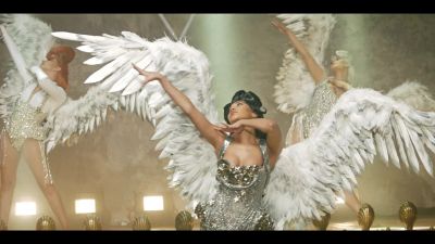 y2mate_com_-_Galantis_David_Guetta__Little_Mix__Heartbreak_Anthem_Official_Music_Video_1080p_611.jpg