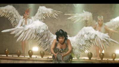 y2mate_com_-_Galantis_David_Guetta__Little_Mix__Heartbreak_Anthem_Official_Music_Video_1080p_665.jpg