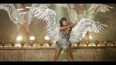 y2mate_com_-_Galantis_David_Guetta__Little_Mix__Heartbreak_Anthem_Official_Music_Video_1080p_681.jpg