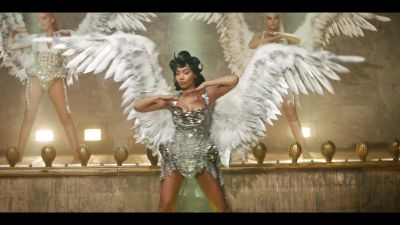 y2mate_com_-_Galantis_David_Guetta__Little_Mix__Heartbreak_Anthem_Official_Music_Video_1080p_684.jpg