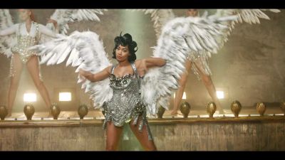 y2mate_com_-_Galantis_David_Guetta__Little_Mix__Heartbreak_Anthem_Official_Music_Video_1080p_685.jpg