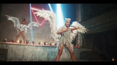 y2mate_com_-_Galantis_David_Guetta__Little_Mix__Heartbreak_Anthem_Official_Music_Video_1080p_750.jpg