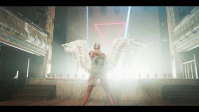 y2mate_com_-_Galantis_David_Guetta__Little_Mix__Heartbreak_Anthem_Official_Music_Video_1080p_753.jpg