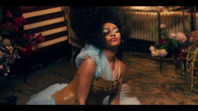 y2mate_com_-_Galantis_David_Guetta__Little_Mix__Heartbreak_Anthem_Official_Music_Video_1080p_771.jpg