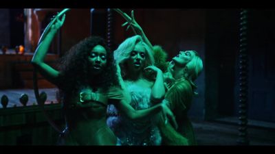 y2mate_com_-_Galantis_David_Guetta__Little_Mix__Heartbreak_Anthem_Official_Music_Video_1080p_801.jpg