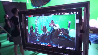 holiday_bts_544.jpg